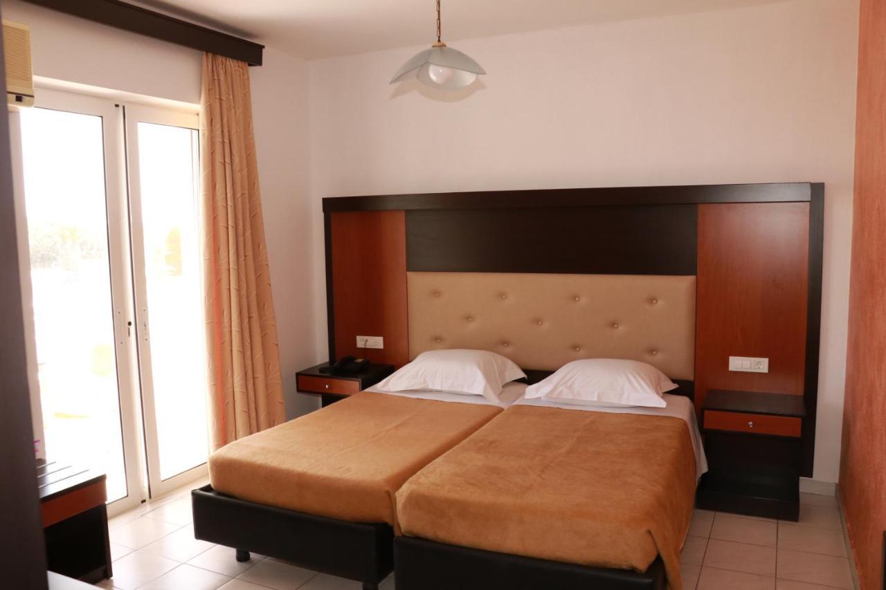 Corali Hotel Tigaki Екстериор снимка